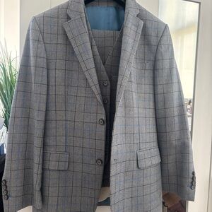 Classic Gray Checkered Men's Suit it was custom made and wore once